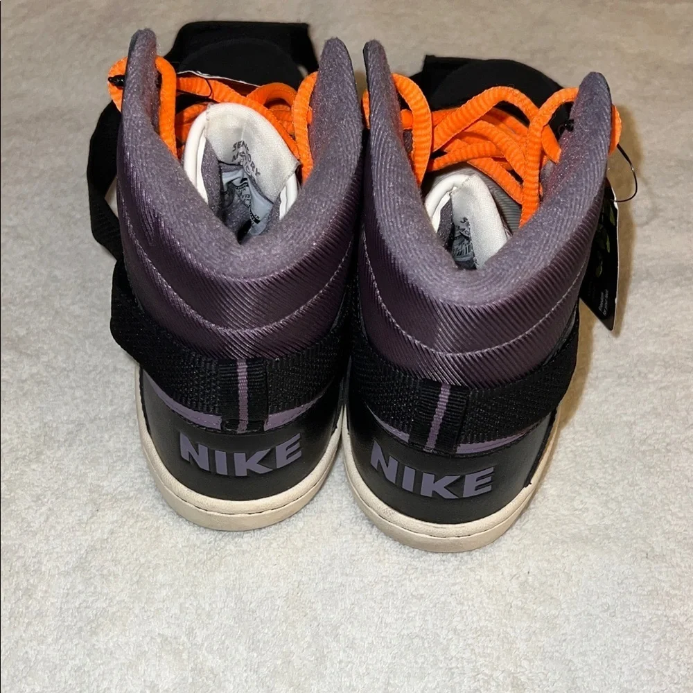Nike Black High-Tops boys size 6.5